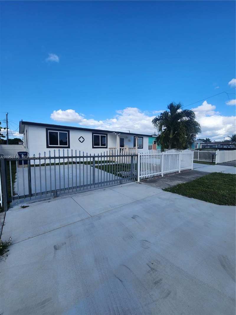 4221 NW 169th Ter, Miami Gardens FL 33055