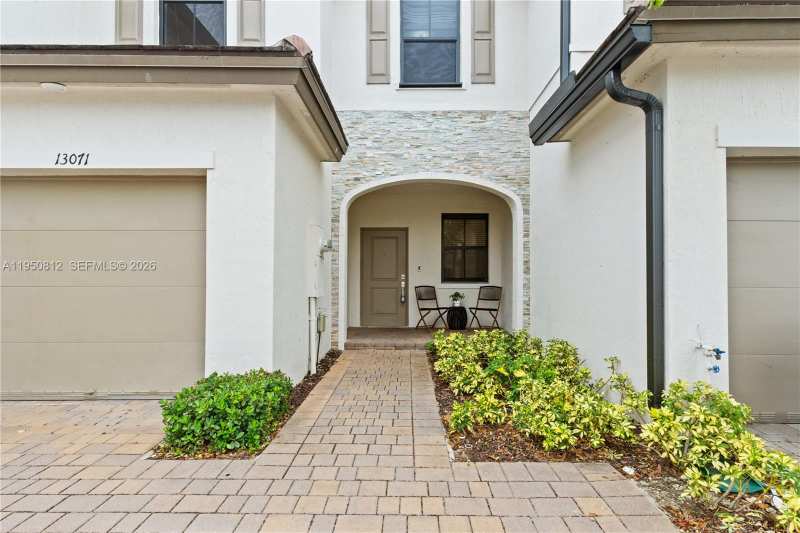 13071 SW 232nd Ln, Miami FL 33170