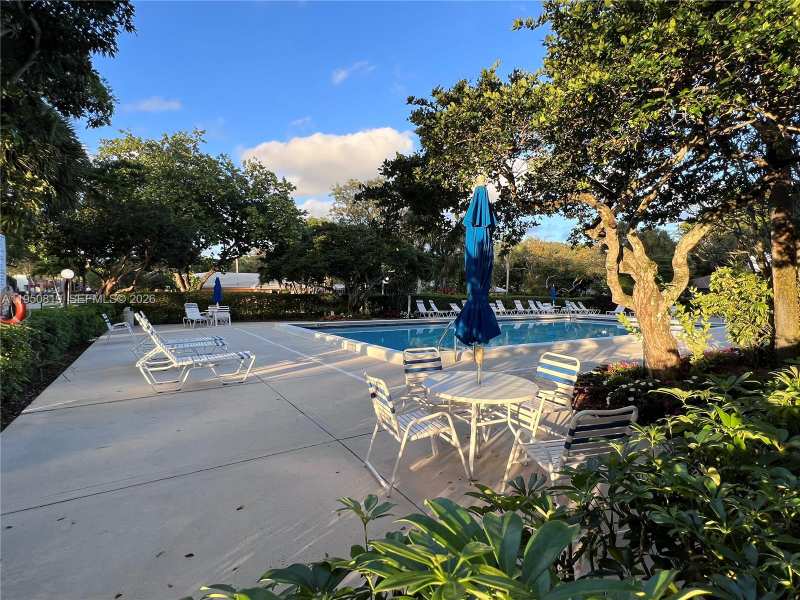 907 Cypress Ter # 203, Pompano Beach FL 33069