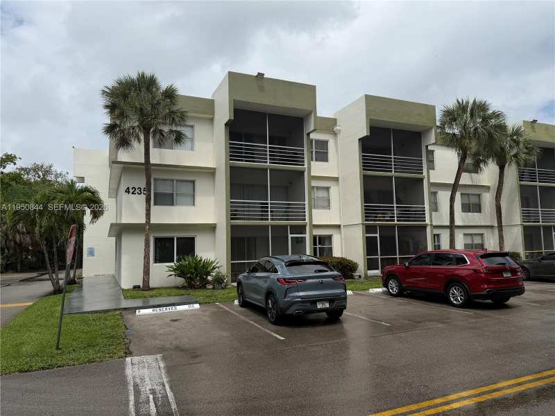 4235 N University Dr # 107, Sunrise FL 33351