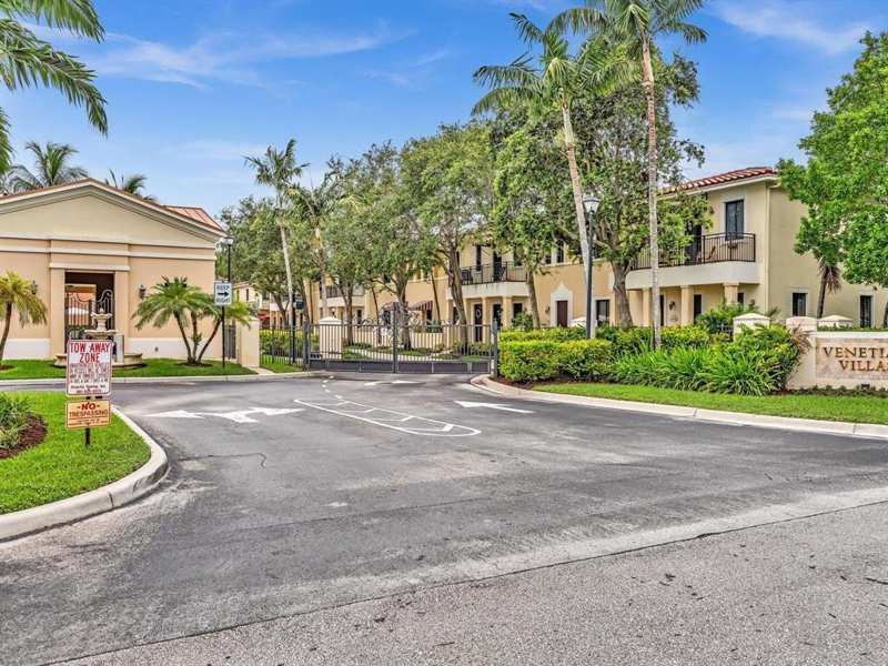2514 Venetian Court # 2514, Boynton Beach FL 33426