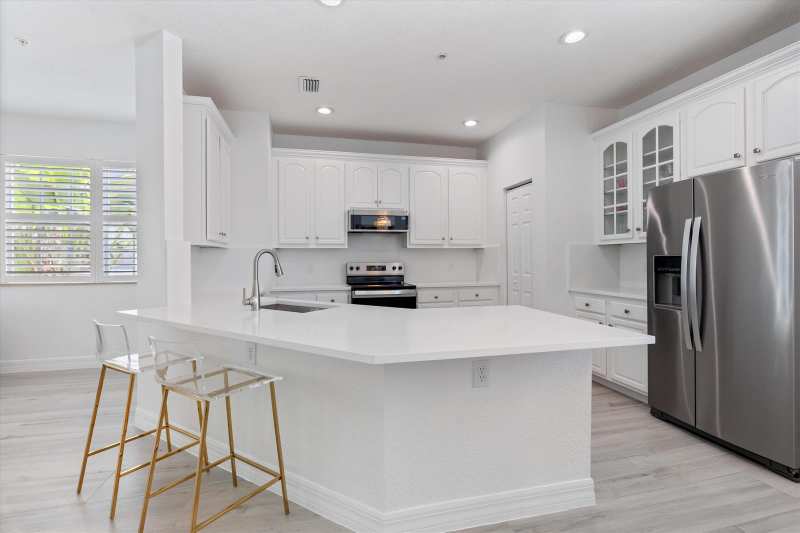 295 NE 5th Avenue # 32, Delray Beach FL 33483