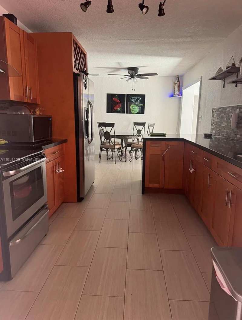 20530 Eagle Nest Rd, Cutler Bay FL 33189