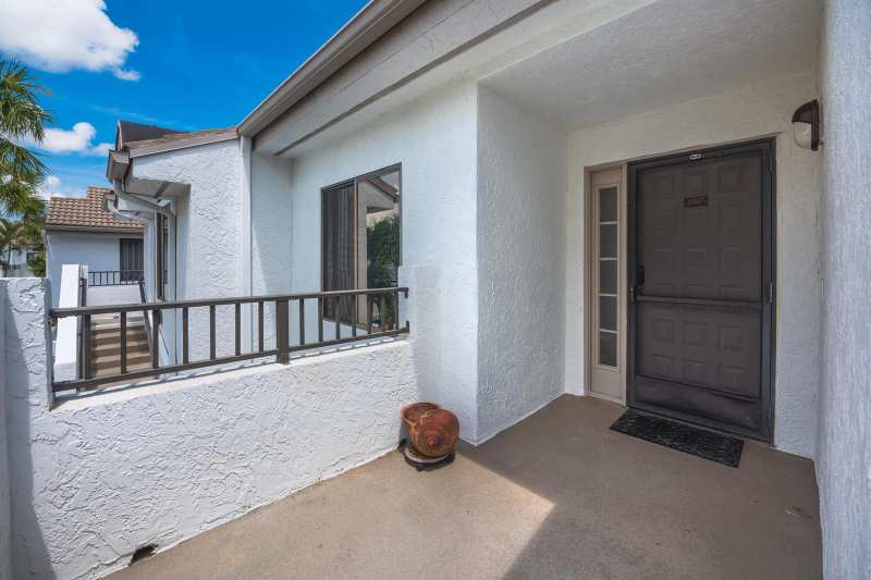 7689 Glendevon Lane # 1807, Delray Beach FL 33446