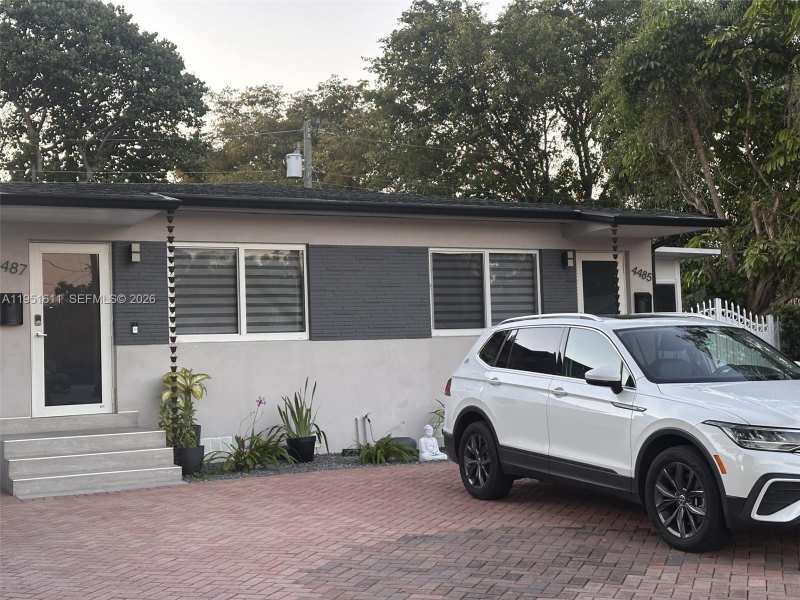 4485 SW 7th St, Miami FL 33134