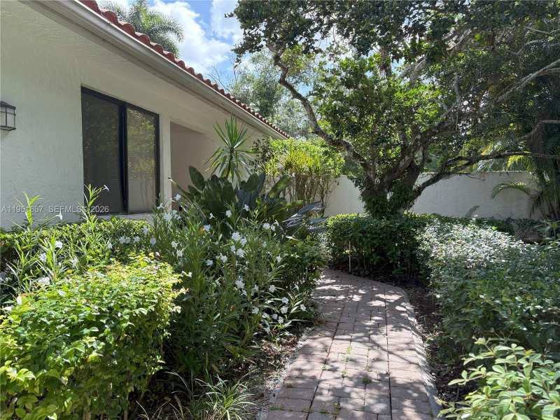 2538 Windsor Way Ct, Wellington FL 33414