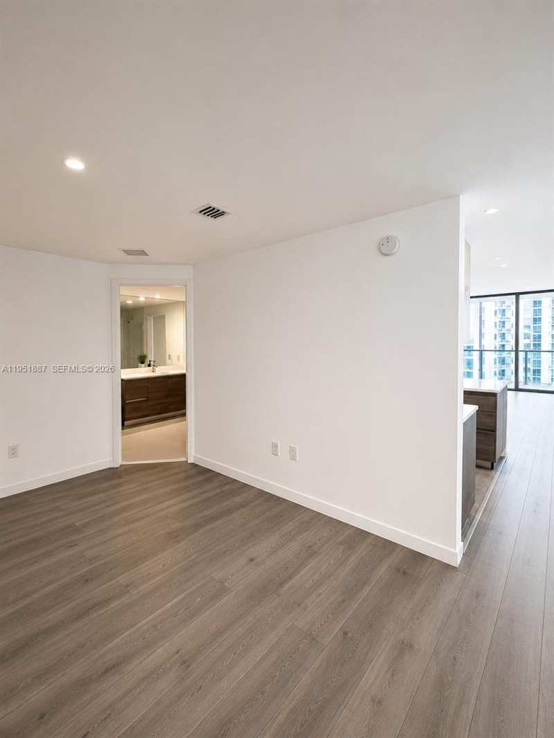 1100 S Miami Ave # 2111, Miami FL 33130