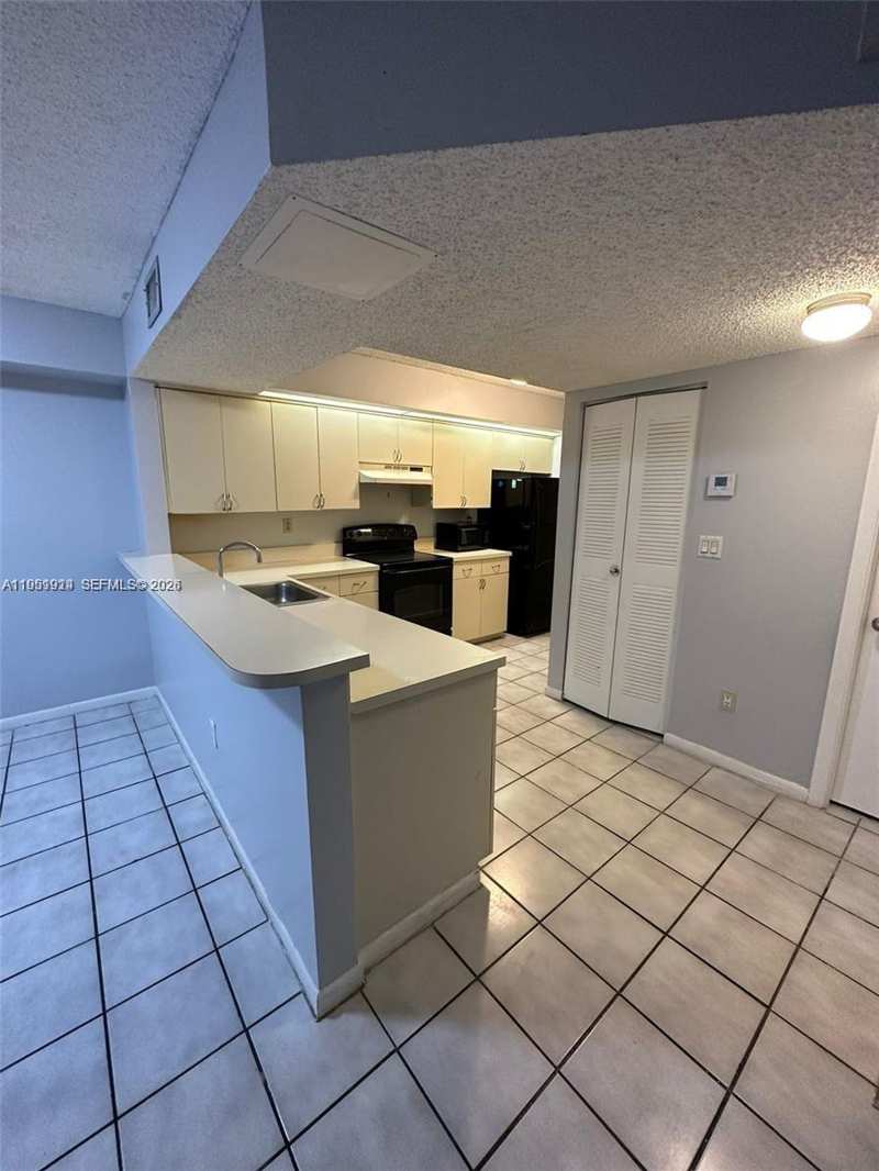 8600 SW 212th St # 105, Cutler Bay FL 33189
