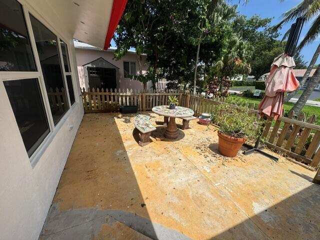 1507 Hayes Street, Hollywood FL 33020