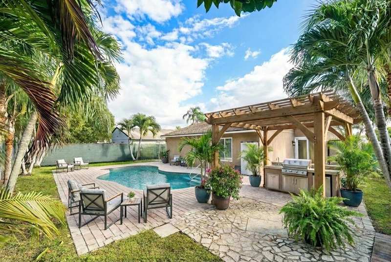 8411 Garden Gate Place, Boca Raton FL 33433