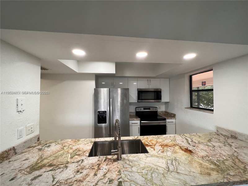 16220 NW 2nd Ave # 511, Miami FL 33169