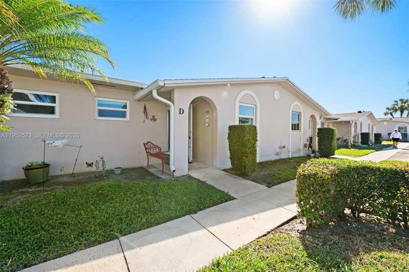 2772 Dudley Dr E # D, West Palm Beach FL 33415