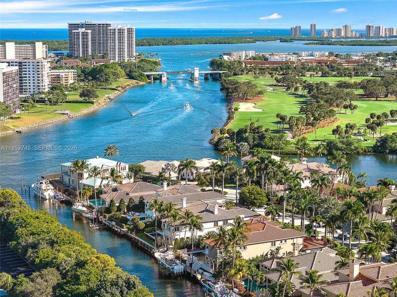 849 Harbour Isle Pl, North Palm Beach FL 33410