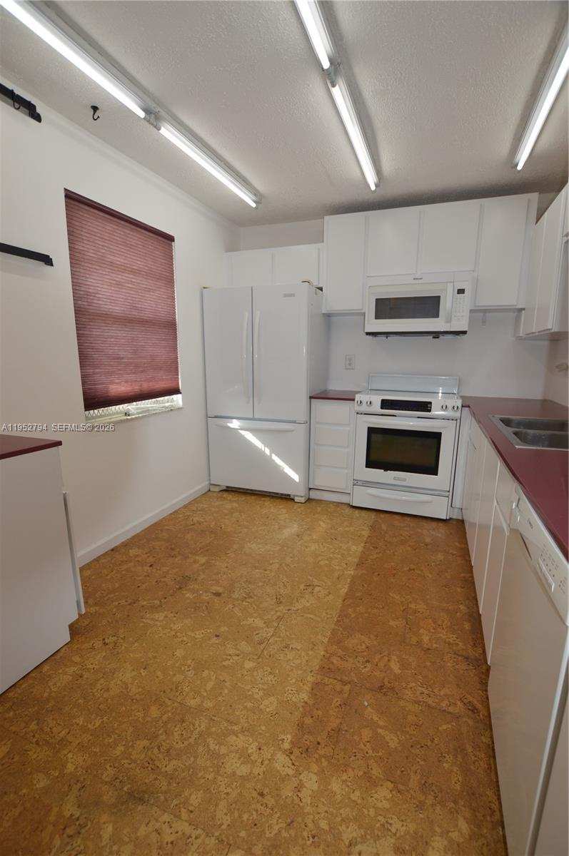 425 SE 11th Ter # 402, Dania Beach FL 33004