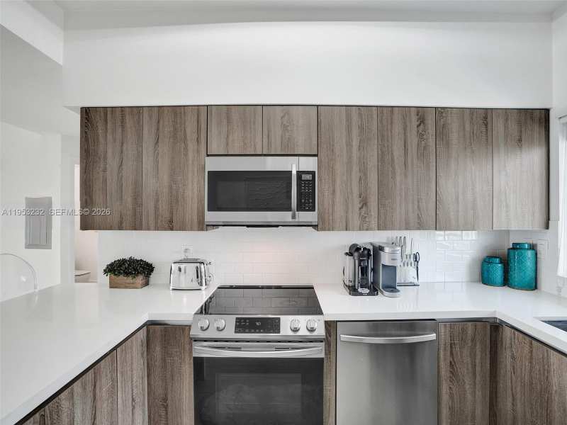 601 NE 36th St # 1003, Miami FL 33137