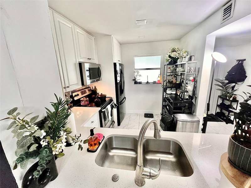 8301 Sands Point Boulevard # 306s, Tamarac FL 33321