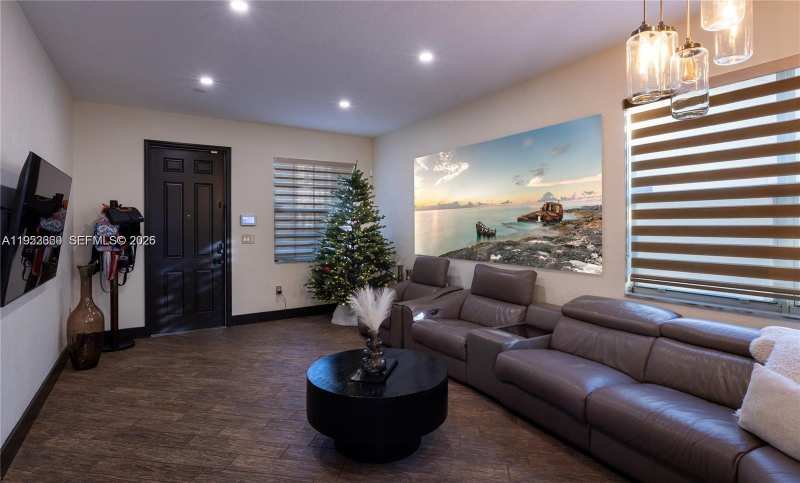 13276 SW 128th Psge, Miami FL 33186