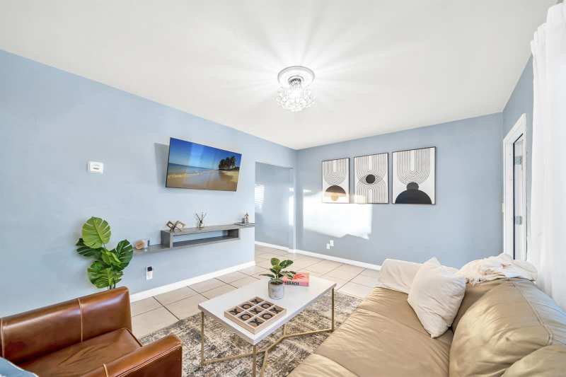 3331 Lake Avenue, West Palm Beach FL 33405