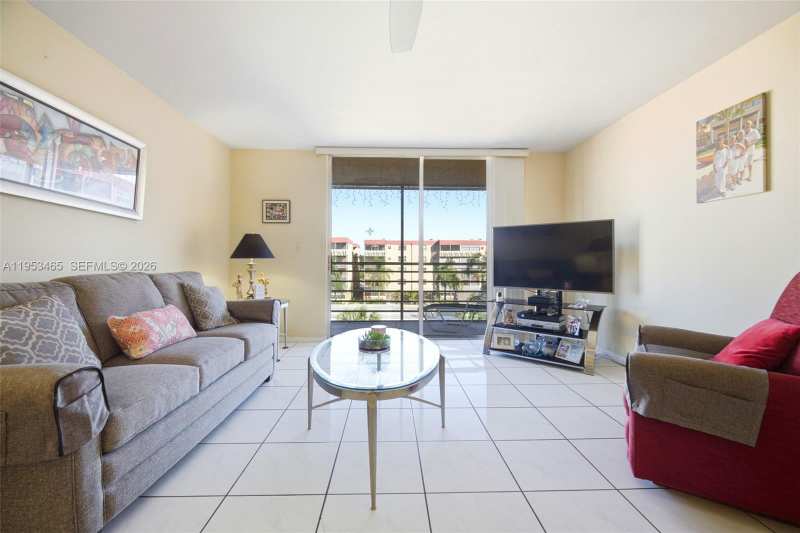 410 NW 68th Ave # 401, Plantation FL 33317