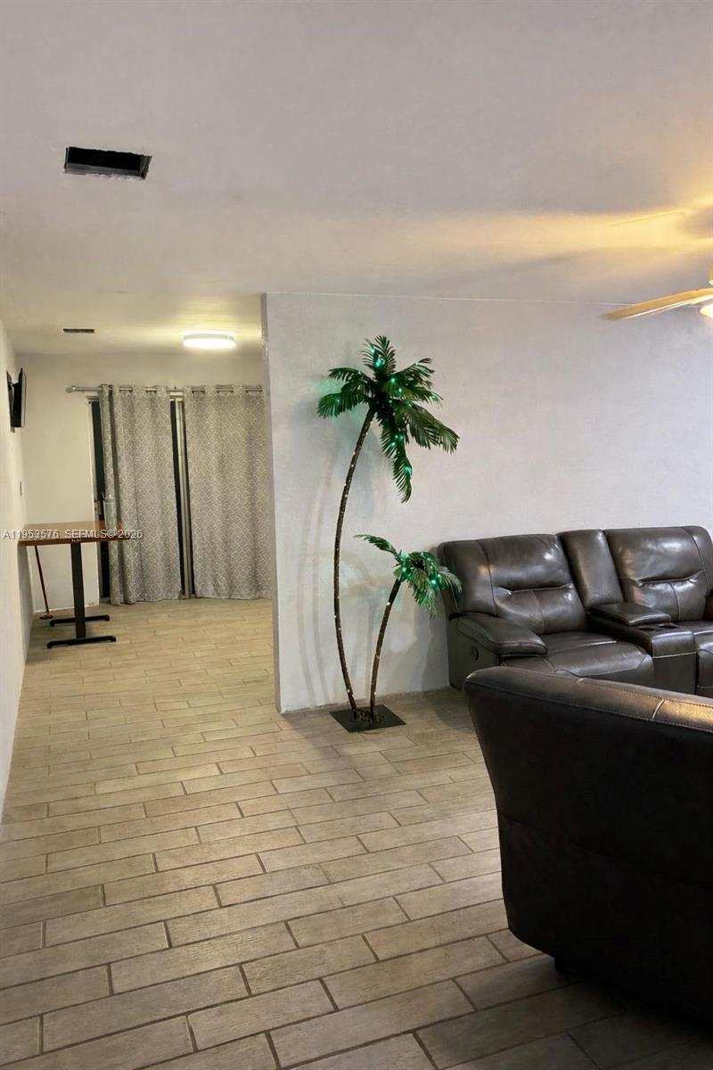 10010 SW 161st St, Miami FL 33157