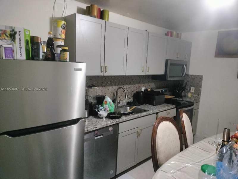 3206 SW 47th Ave, West Park FL 33023