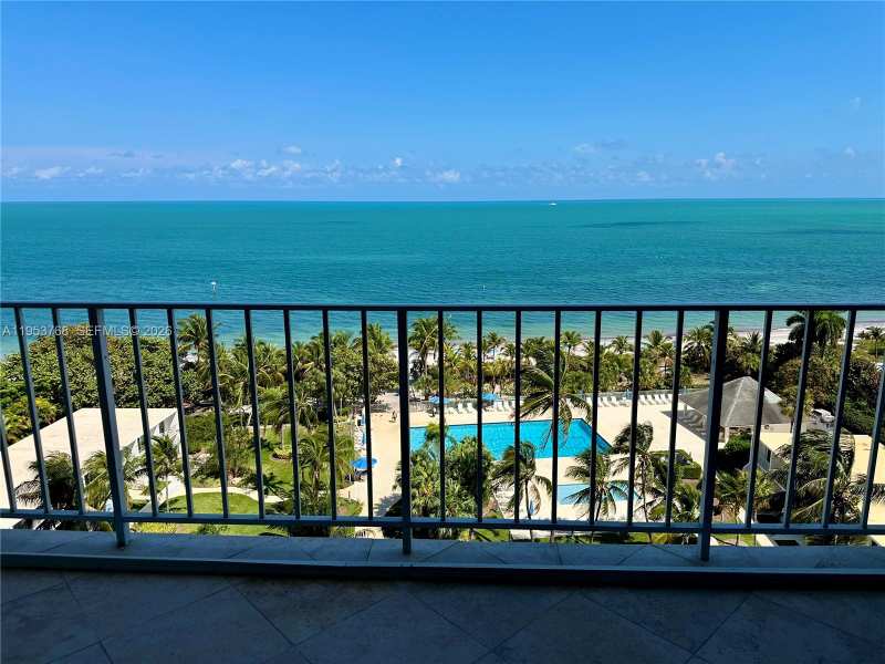 881 Ocean Dr # 10D, Key Biscayne FL 33149