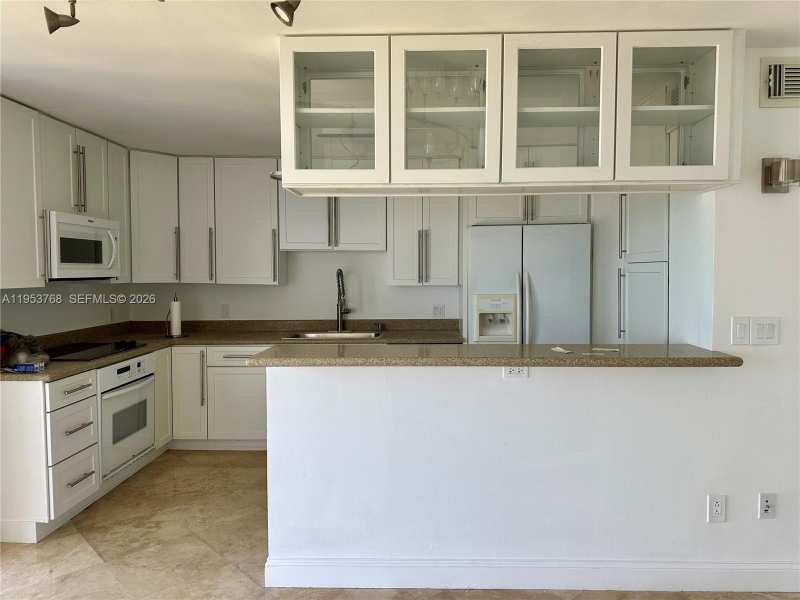 881 Ocean Dr # 10D, Key Biscayne FL 33149