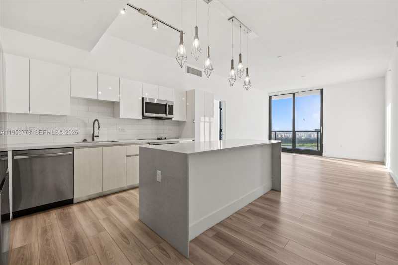101 Diplomat Pkwy # 2503, Hallandale Beach FL 33009