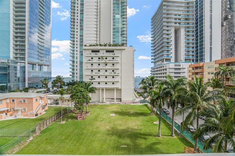 471 NE 25th Street # 503, Miami FL 33137