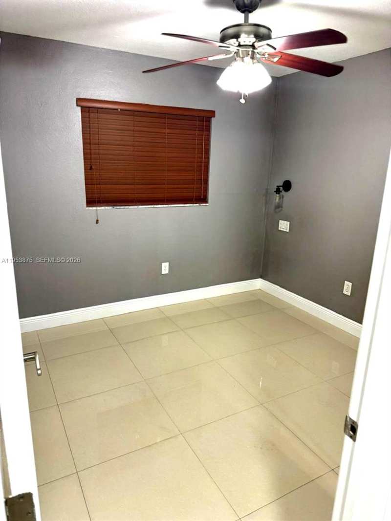 5461 W 24th Ave # 25, Hialeah FL 33016