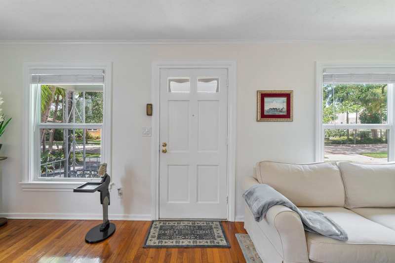 816 Avon Road, West Palm Beach FL 33401