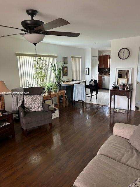 9841 Sunrise Lakes Blvd # 310, Sunrise FL 33322