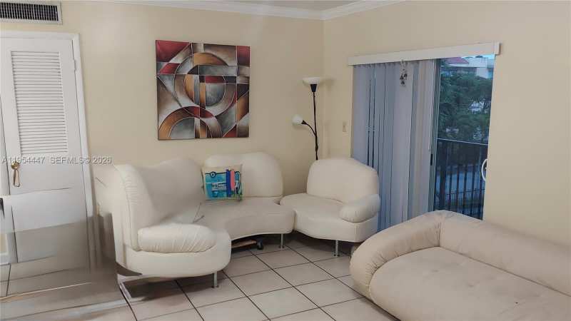 900 SW 84th Ave # 301E, Miami FL 33144