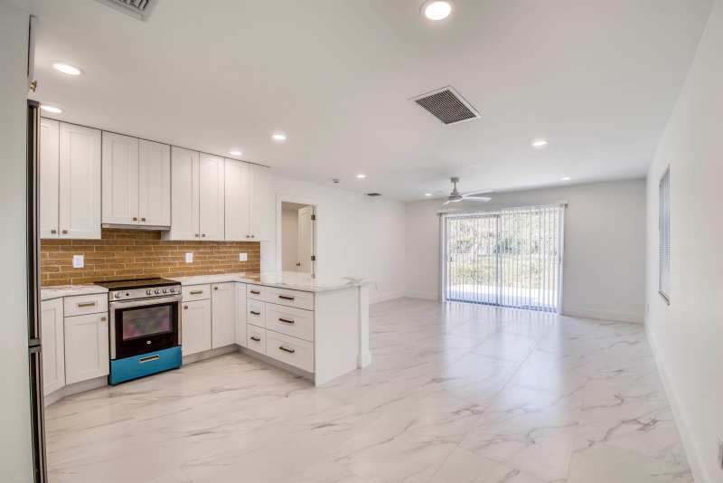 10084 Meridian Way N # 4, Palm Beach Gardens FL 33410