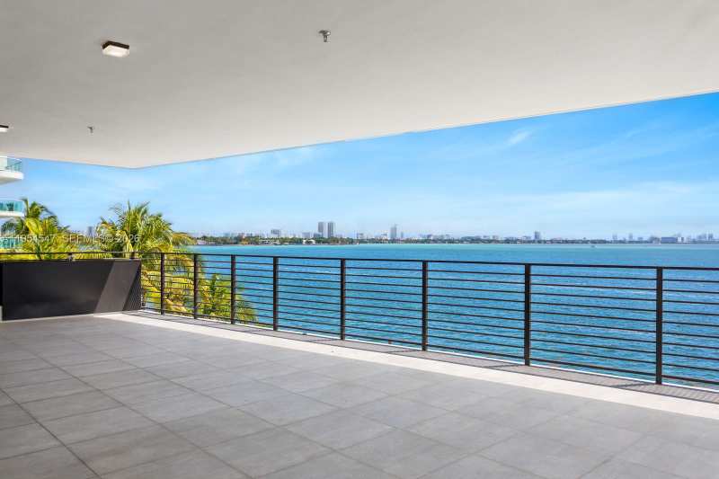 1930 Bay Dr Second Level Un # 1, Miami Beach FL 33141