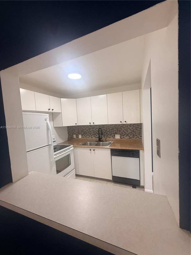 129 Mansfield # D, Boca Raton FL 33434