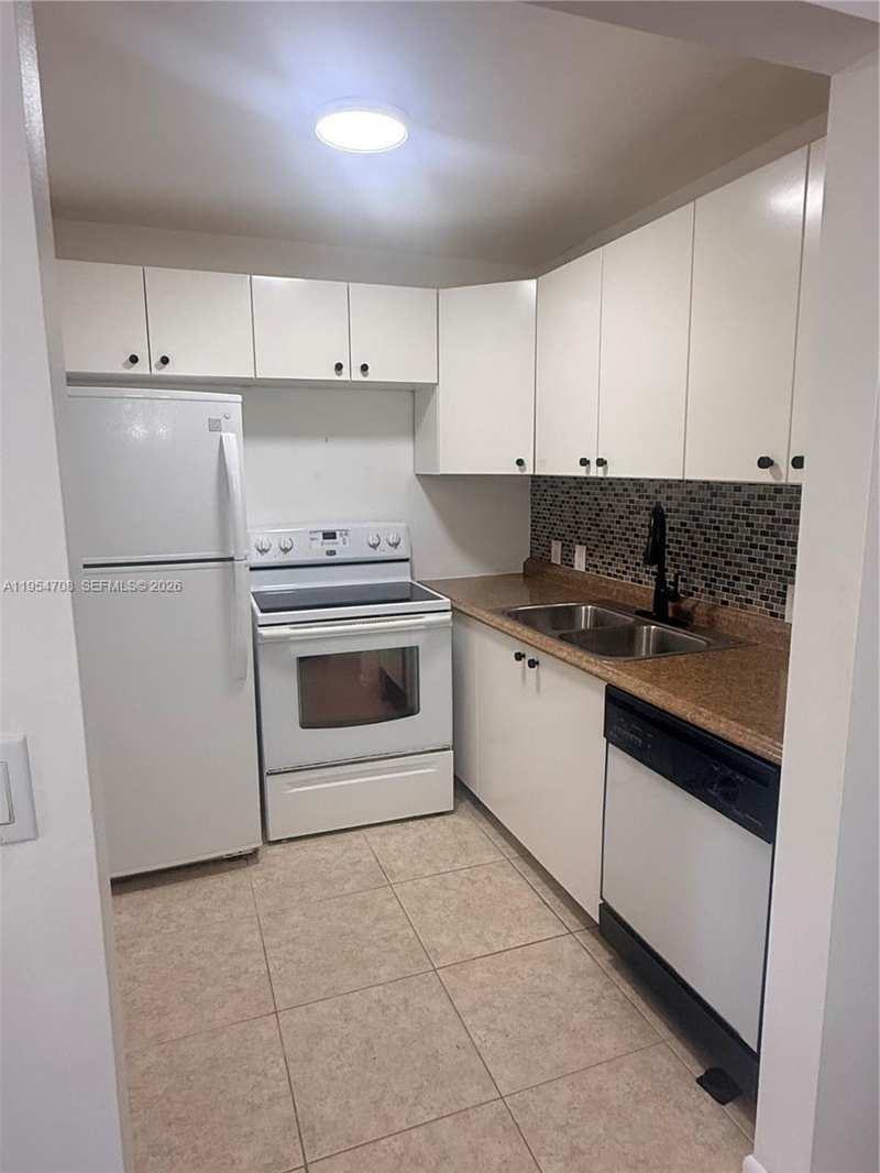 129 Mansfield # D, Boca Raton FL 33434