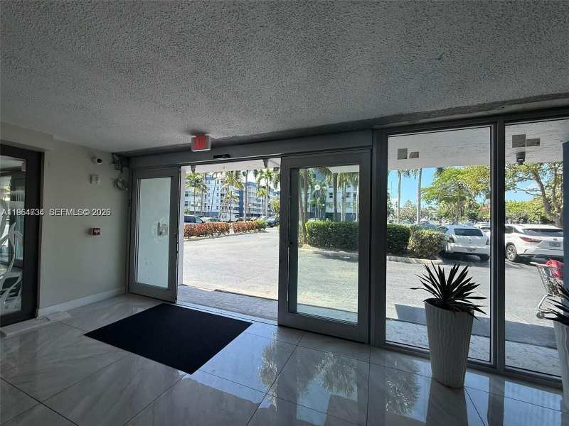 16546 NE 26th Ave # 4J, North Miami Beach FL 33160