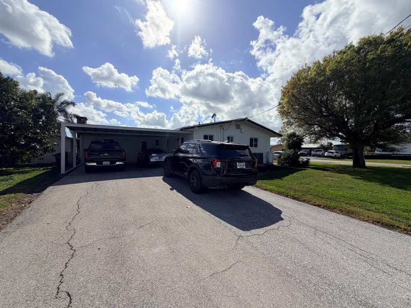 955 NW 4th St Street, Belle Glade FL 33430