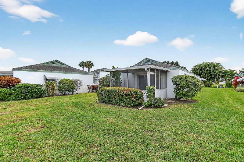 3060 Meridian Way N # 8, Palm Beach Gardens FL 33410