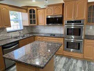 240 N 70th Way, Hollywood FL 33024