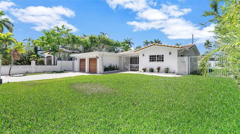 1311 Pierce St, Hollywood FL 33019