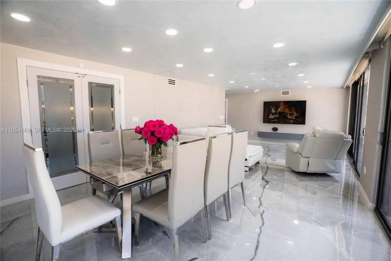 210 174th St # 309, Sunny Isles Beach FL 33160