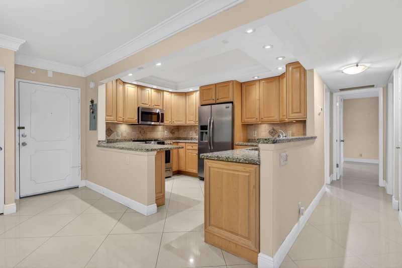 405 N Ocean Boulevard # 208, Pompano Beach FL 33062