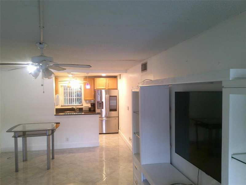 5383 SW 40th Avenue # 103, Fort Lauderdale FL 33314