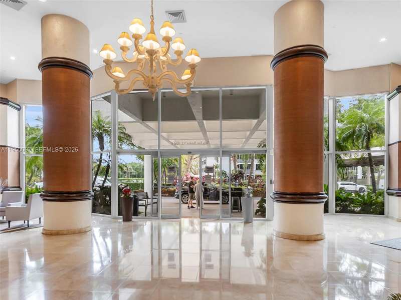 3400 NE 192nd St # 910, Aventura FL 33180