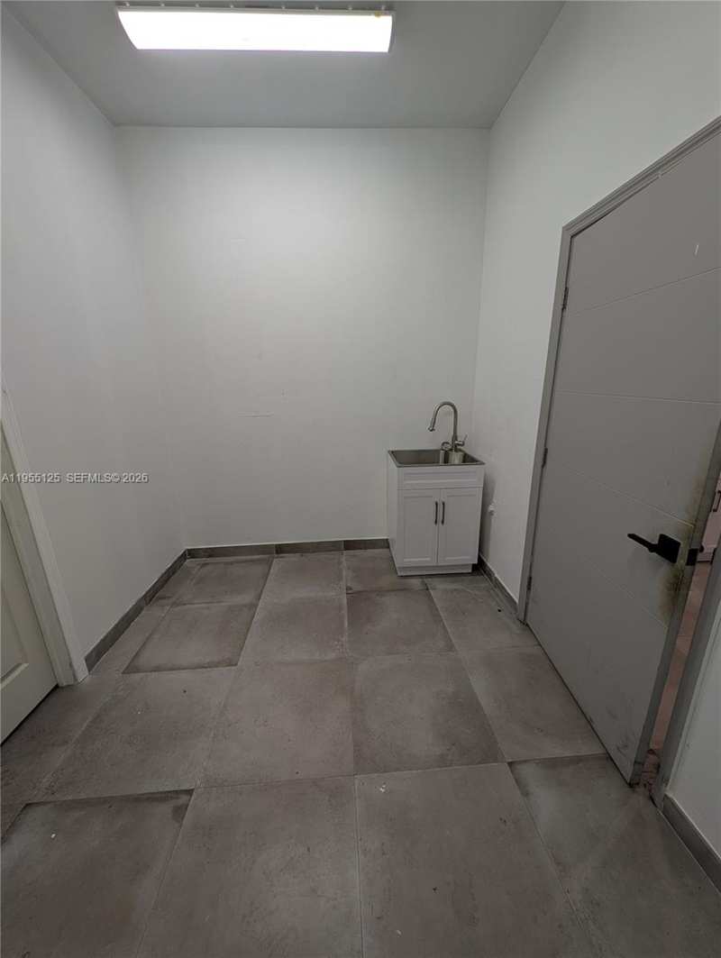 18139 NE 19th Ave, North Miami Beach FL 33162