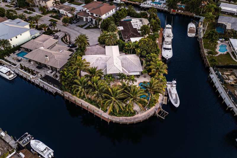2311 NE 47th Street, Lighthouse Point FL 33064