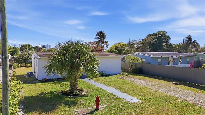 1308 NW 13th Ct, Fort Lauderdale FL 33311
