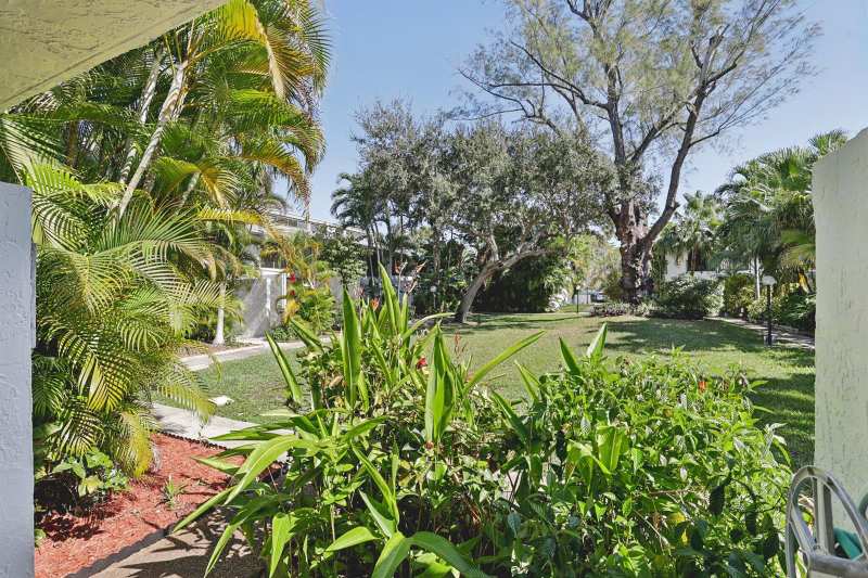 19232 NE 25th Avenue # 221b, Miami FL 33180